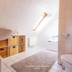 Appartement Bellevue W10 *